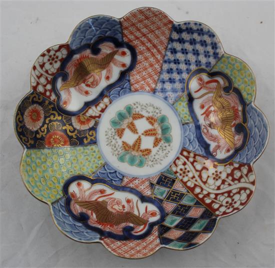 Four Japanese Imari scalloped dishes by Fukagawa, early 20th century, 14cm - 28.5cm.